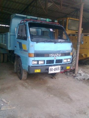 ขาย รถ6ล้อกลาง NPR130 เทอร์โบ ปี48 โทร 0836357985