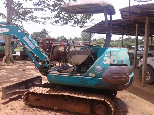 ขาย แบ็คโฮ KOMATSU รุ่น PC30-7 ราคา260000 บาท