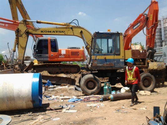 ขายรถแบคโฮ