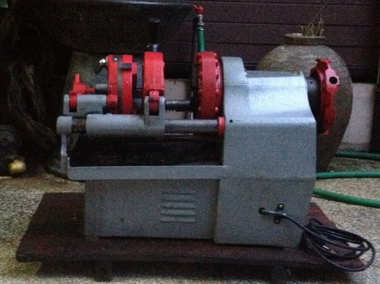 ขายเครื่องต๊าปเกลียวขนาด 1/2" ถึง 2 "