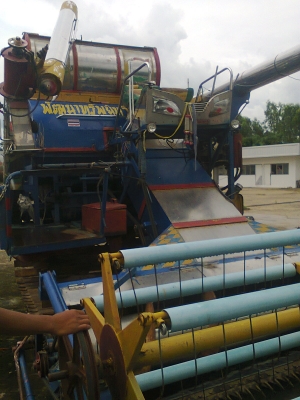 ขายรถเกี่ยว ถูกๆพร้อมใช้