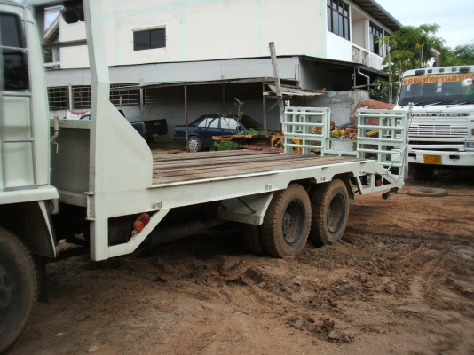 รถสิบล้อเทนเลอร์ บรรทุกรถเกี่ยวข้าว 2 เพลา