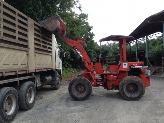 ขายด่วนรถตักล้อยาง Komatsu WA70 ด่วนมากๆๆร้อนสุดๆๆ ต้องการเงินด่วนๆๆ 390000 บาทเปลี่ยนเบอร์โทรแล้วนะครับ