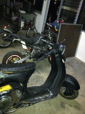 ขายเวสป้า คับ px 150  คุยได้  0834340419