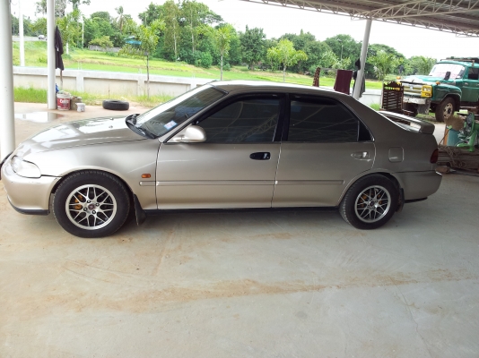 ขอขาย ซีวิค เตารีด ถูกๆ ขายเท่าทุน ครับ จำเป็นมากครับ ขอขาย ซีวิค เตารีด ถูกๆ ขายเท่าทุน ครับ จำเป็นมากครับ