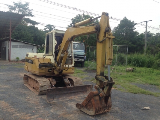 ขายเบคโฮ KOMATSU PC40-2 รถพร้อมใช้งาน สนใจโทร081-9701072 ขายเบคโฮ KOMATSU PC40-2 รถพร้อมใช้งาน สนใจโทร081-9701072