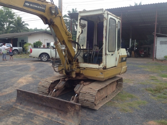 ขายเบคโฮ KOMATSU PC40-2 รถพร้อมใช้งาน สนใจโทร081-9701072 ขายเบคโฮ KOMATSU PC40-2 รถพร้อมใช้งาน สนใจโทร081-9701072