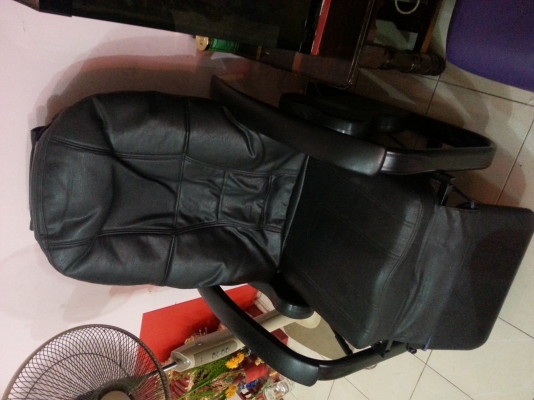 ขายเก้าอี้นวดไฟฟ้า12000 (สภาพ95 \%) ขายเก้าอี้นวดไฟฟ้า12000 (สภาพ95 \%)