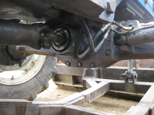 ขายรถไถ FORD 6640 New Holland 4x4WD ปี96 พร้อมใบอินวอยไปจดทะเบียน