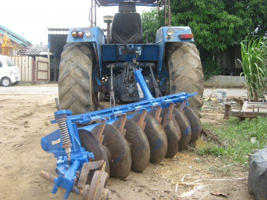 ขายรถไถ FORD 6640 New Holland 4x4WD ปี96 พร้อมใบอินวอยไปจดทะเบียน