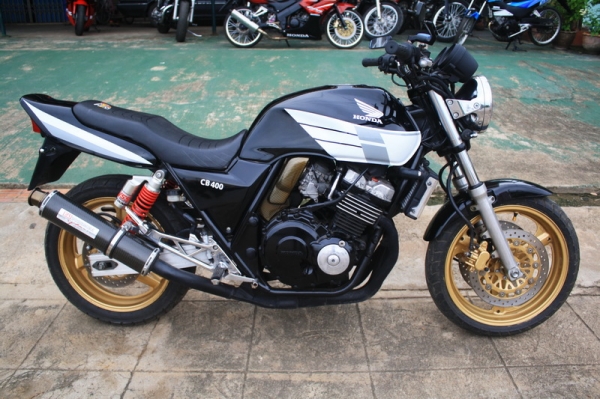 __ขาย CB400 สีดำ คาบูไฟฟ้า สรรพสามิตตัวจริง 73,000บาท__