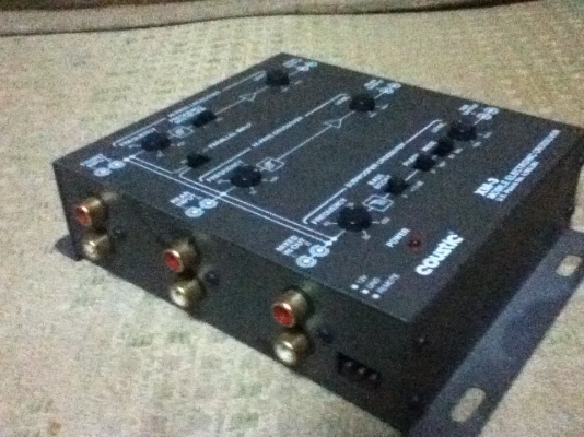 ขาย Coustic รุ่น XM-3 สภาพสวยๆ ใช้ปกติ 1800.-