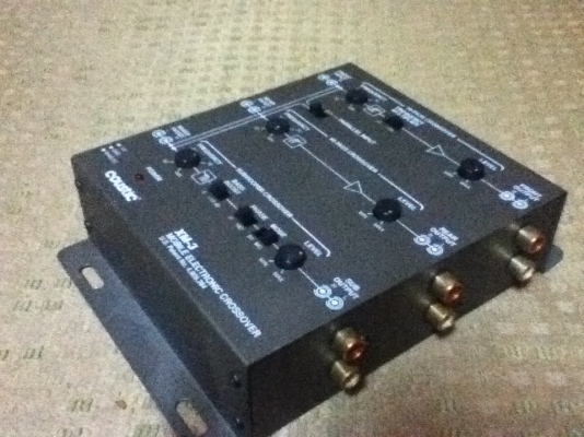 ขาย Coustic รุ่น XM-3 สภาพสวยๆ ใช้ปกติ 1800.-