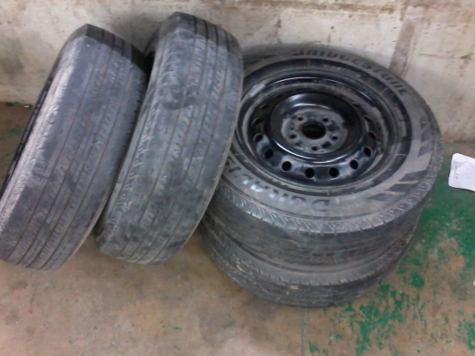 กระทะล้อพร้อมยาง 5รู ขอบ15 toyota