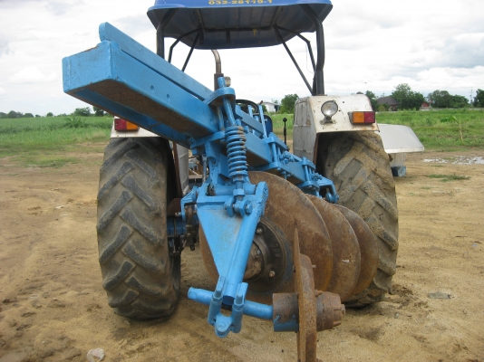 ขายรถไถ FORD 6610 4x4WD คานหน้าคาลาโร่ รถไม่มีทะเบียนครับ