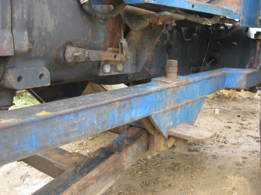 ขายรถไถ FORD 6610 4x4WD คานหน้าคาลาโร่ รถไม่มีทะเบียนครับ