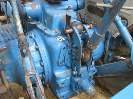 ขายรถไถ FORD 6610 4x4WD คานหน้าคาลาโร่ รถไม่มีทะเบียนครับ