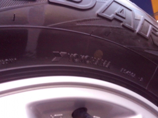 ขายแม๊กอีซูซุพร้อมยาง สภาพเดิมรับ 275/70/16 ยางปี 2010