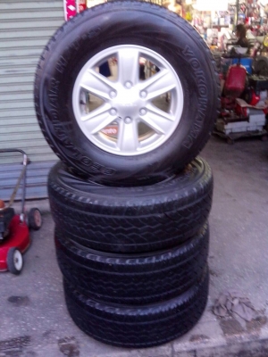 ขายแม๊กอีซูซุพร้อมยาง สภาพเดิมรับ 275/70/16 ยางปี 2010