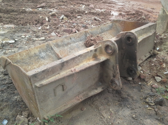 ขายด่วน บุ้งกี๋ HITACHI EX-120