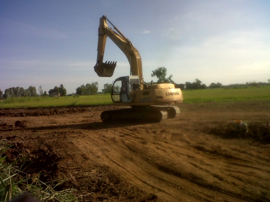 ขาย SAMSUNG SE210 LC-2 สภาพสวยพร้อมใช้ ราคาต่อรองได้ ติดต่อได้ที่คุณ อ๊อฟ พิจิตร 086-737-9991