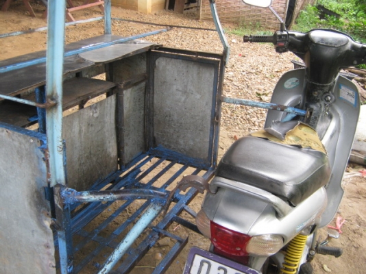 เครื่องดีมาก เฉพาะพ่วงก็เป็นหมื่นแล้ว แต่นี่แถมมอไซค์ให้อีก เครื่องดีมาก เฉพาะพ่วงก็เป็นหมื่นแล้ว แต่นี่แถมมอไซค์ให้อีก