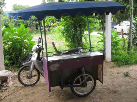 เครื่องดีมาก เฉพาะพ่วงก็เป็นหมื่นแล้ว แต่นี่แถมมอไซค์ให้อีก เครื่องดีมาก เฉพาะพ่วงก็เป็นหมื่นแล้ว แต่นี่แถมมอไซค์ให้อีก