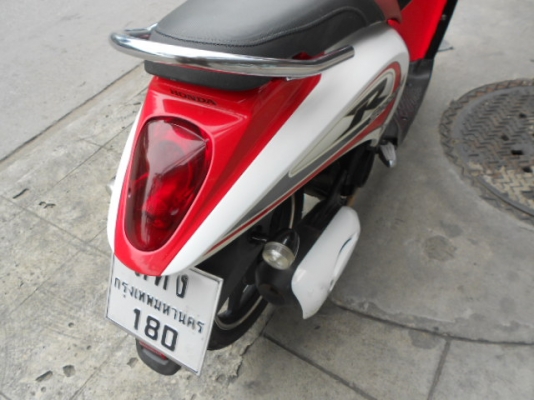 Honda-Scoopy i 110cc เครื่องเนียนมากครับ สภาพเยี่ยมเลยครับ Honda-Scoopy i 110cc เครื่องเนียนมากครับ สภาพเยี่ยมเลยครับ