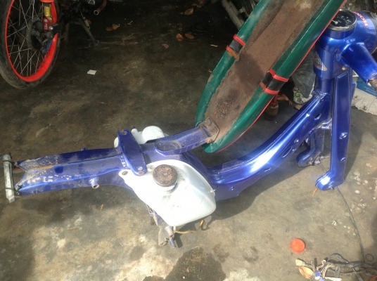 ขายโครง suzuki f70 1800   คุณ เดี่ยว 08-40251487