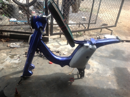 ขายโครง suzuki f70 1800   คุณ เดี่ยว 08-40251487