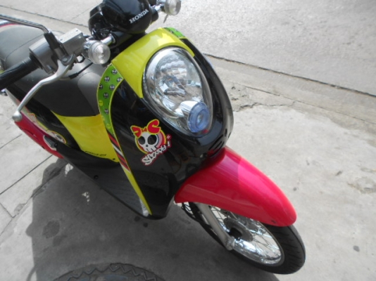 Honda-Scoopy i 110cc ปี 2555 เครื่องเนียนมากครับ สภาพเยี่ยมเลยครับ Honda-Scoopy i 110cc ปี 2555 เครื่องเนียนมากครับ สภาพเยี่ยมเลยครับ