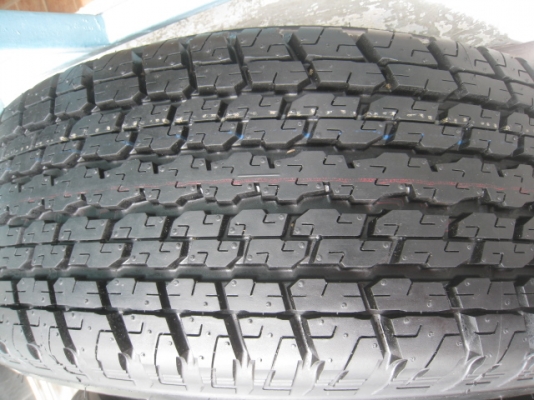 ขายล้อแม็ก All new Isuzu D-max ป้ายแดง 17"x7" et33 6รู139 + ยางปี 13 สนใจติดต่อเล็กคลองสามครับ (081-3747940)
