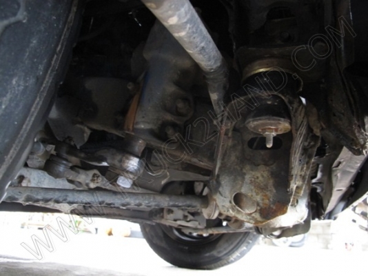 รถกระบะบรรทุกน้ำ ยี่ห้อ NISSAN