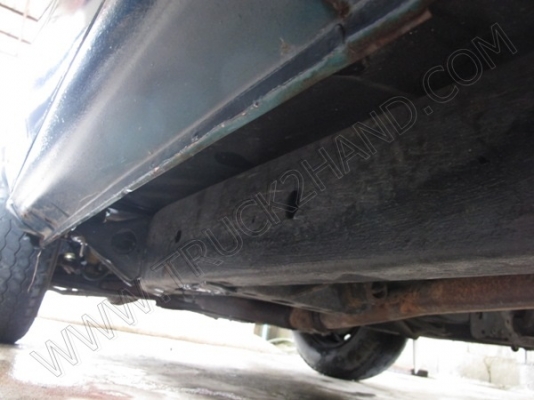 รถกระบะบรรทุกน้ำ ยี่ห้อ NISSAN