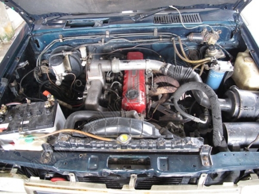 รถกระบะบรรทุกน้ำ ยี่ห้อ NISSAN