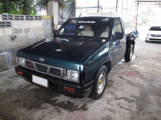 รถกระบะบรรทุกน้ำ ยี่ห้อ NISSAN