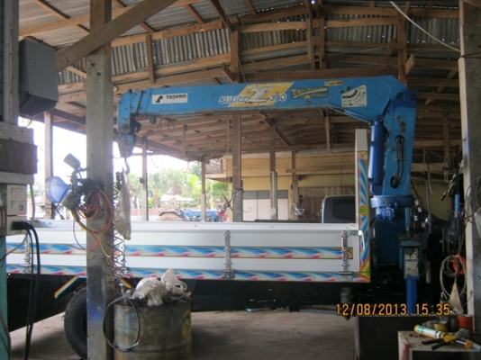 ขายรถบรรทุกหกล้อติดเครนอีซูซูร็อคกี้เครื่อง 6BD1-เทอร์โบ เครนทอนาโด ซูปเปอร์ Z-303 ท้องV เครน 3 ตัน 