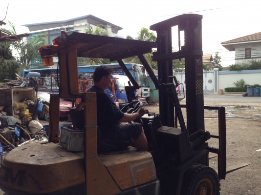 ขายรถโฟคลิฟ Tcm เครื่องดีเซล เกียร์ธรรมดา 2.5 ตัน