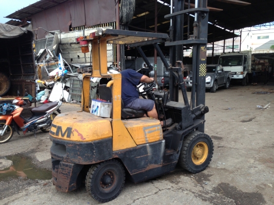 ขายรถโฟคลิฟ Tcm เครื่องดีเซล เกียร์ธรรมดา 2.5 ตัน