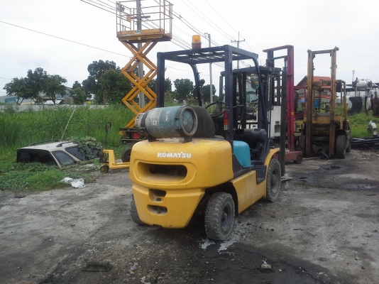 ขายโคมัสสุ น้ำหนัก2.5ตัน รุ่น14 เบนซินติดแก๊ส เกียร์ออโต้ เสาสูง3เมตร ขายโคมัสสุ น้ำหนัก2.5ตัน รุ่น14 เบนซินติดแก๊ส เกียร์ออโต้ เสาสูง3เมตร