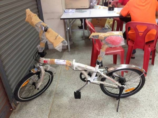 รถจักรยาน สามารถพกพา พับได้ ใหม่ป้ายแดง(ซื้อมาเมื่อ 15-8-56)