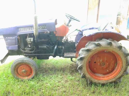 รถไถนา  22  แรงราคาถูกคูโบต้า