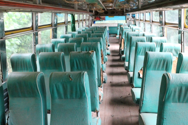 ขาย รถบัสBENZ เครื่อง HINO ยาว 12 เมตร ติดต่อ 0810556061 (ลุงดา) ขาย รถบัสBENZ เครื่อง HINO ยาว 12 เมตร ติดต่อ 0810556061 (ลุงดา)