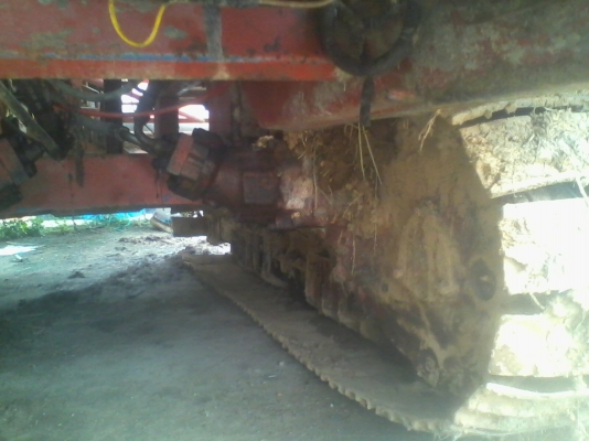 ขายด่วน ! อะไหร่รถเกี่ยวข้าว เครื่อง ปั้ม ตัวเดิน โซ่ ใบแทร๊ก ลอเลอร์ และอื่นๆอีกหลายอย่าง