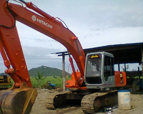 ขายฮิตาชิEX200 ไฟฟ้าครบ ราคา 750,000 บาท เจ้าของขายเอง ราคาต่อรองได้