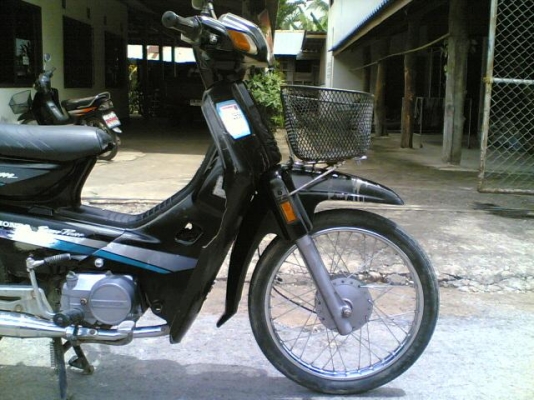 ขายดรีมทู(ดำ)กกข77 ทะเบียนเต้มพร้อมโอนเครื่องดีไม่หลวมบังลมแตกด้านขวารถพร้อมใช้ ขาย 9500 บาท