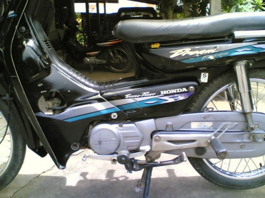 ขายดรีมทู(ดำ)กกข77 ทะเบียนเต้มพร้อมโอนเครื่องดีไม่หลวมบังลมแตกด้านขวารถพร้อมใช้ ขาย 9500 บาท