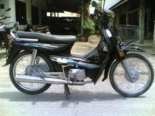 ขายดรีมทู(ดำ)กกข77 ทะเบียนเต้มพร้อมโอนเครื่องดีไม่หลวมบังลมแตกด้านขวารถพร้อมใช้ ขาย 9500 บาท