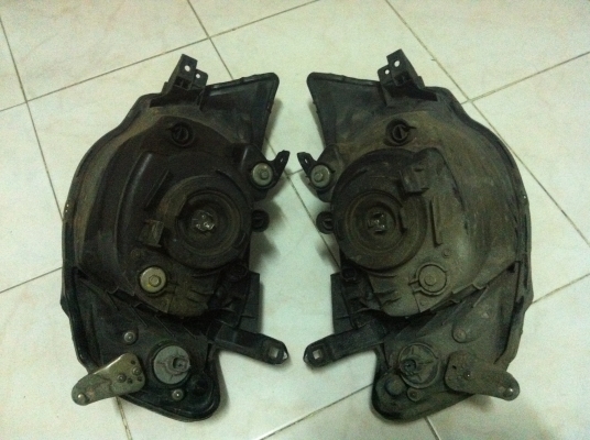 ขายไฟหน้า Triton เดิมๆ