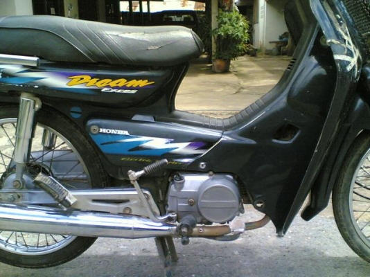 ขายดรีมทู(เขียว)กคพ90 ทะเบียนพร้อมโอนภาษีขาดปี 55 เครื่องดีไม่หลวมบังลมด้านขวาแตกรถพร้อมใช้ ขาย 8900